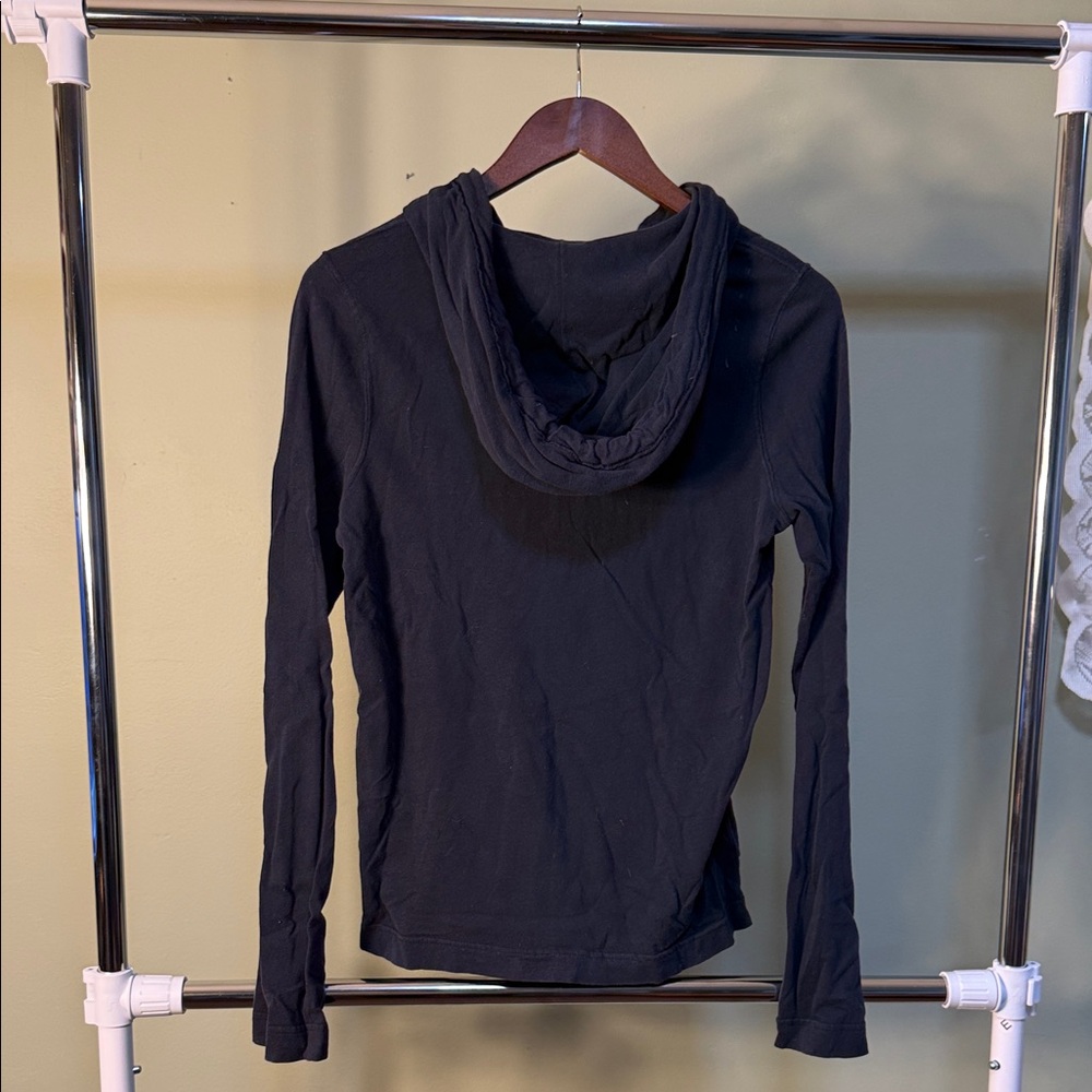 Y2K Hollister Navy Hoodie with White Accents - Picture 4 of 4